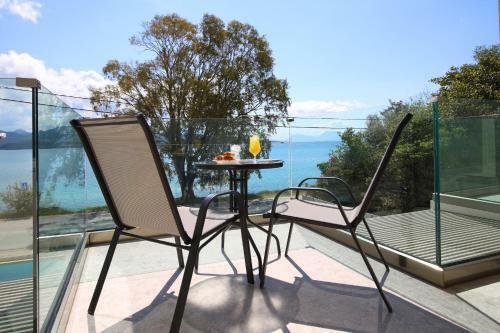 Apartamento Almyra Seafront Residence