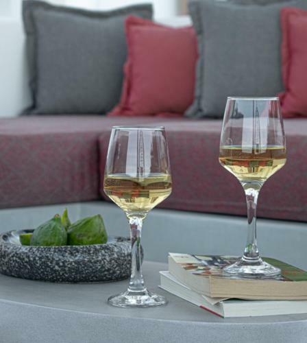 Aurora Apartment (pera Gialos)