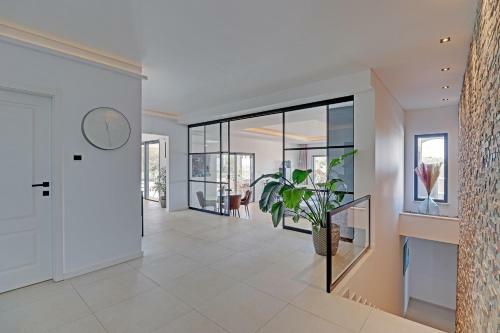 Cozy Luxury Big Pool Villa & Childrens Zoo