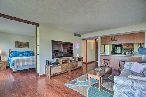 Apartamento Lush Condo With Community Pool, 1 Mi To Beach!