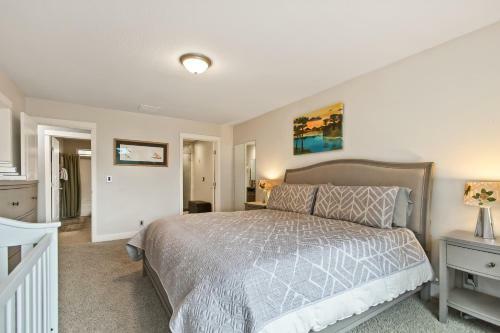 Ash Avenue Abode
