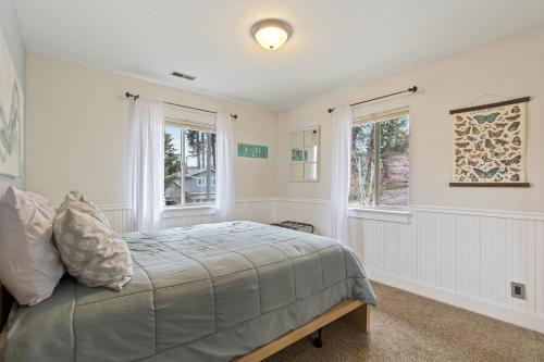 Ash Avenue Abode