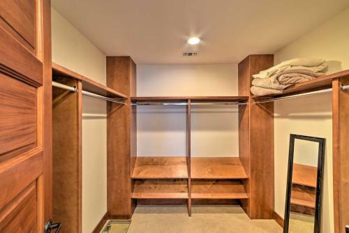 Resort Townhome With Nearby Beach Club Access!