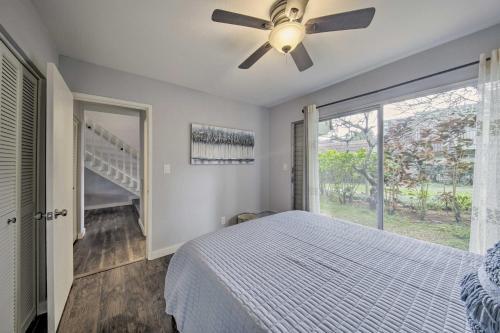 Apartamento Coastal Escape Condo With Pool, Near Beaches!