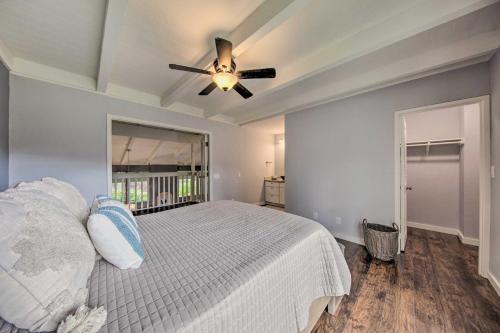 Apartamento Coastal Escape Condo With Pool, Near Beaches!