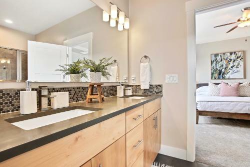 Outstanding Meridian 3 Bedroom Custom Home In Central Meridian