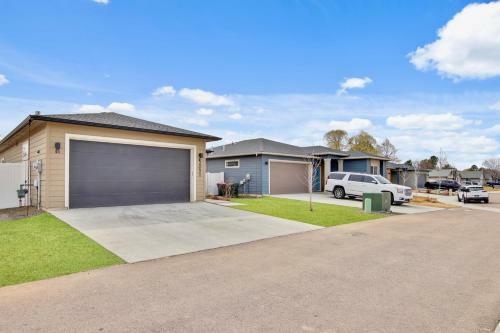 Outstanding Meridian 3 Bedroom Custom Home In Central Meridian