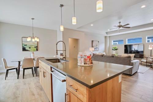 Outstanding Meridian 3 Bedroom Custom Home In Central Meridian