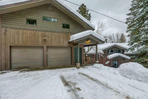 Mackinaw Manor By Casago Mccall - Donerightmanagement