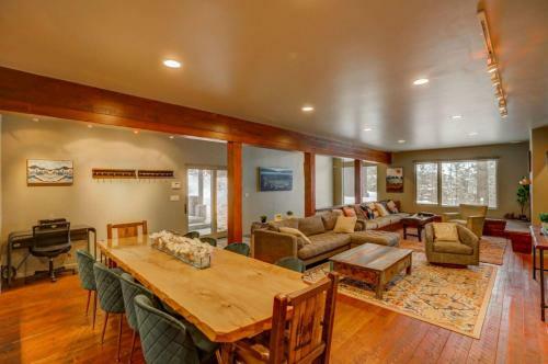 Mackinaw Manor By Casago Mccall - Donerightmanagement