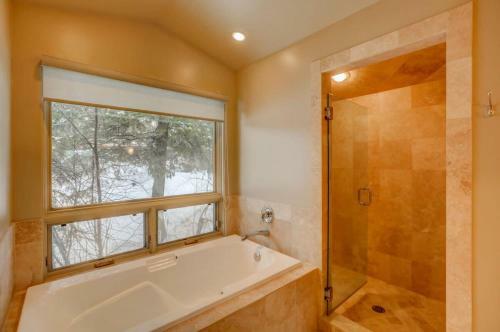 Mackinaw Manor By Casago Mccall - Donerightmanagement