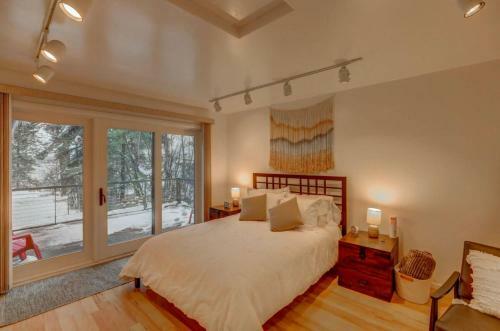 Mackinaw Manor By Casago Mccall - Donerightmanagement