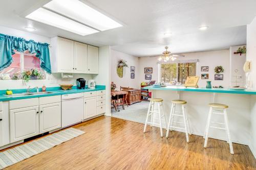 Syringa House