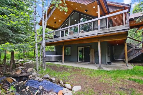 Magic Mccall Cabin And Studio For Larger Groups