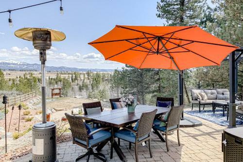 River And Mountain View Retreat