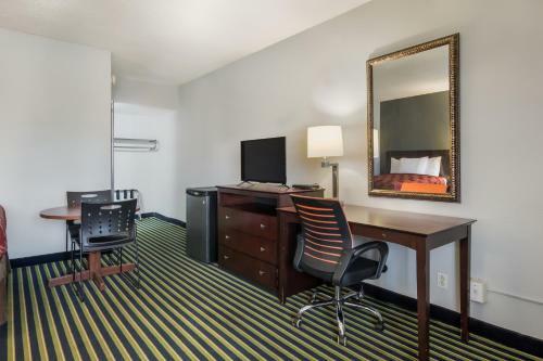 Hotel One Life Studios