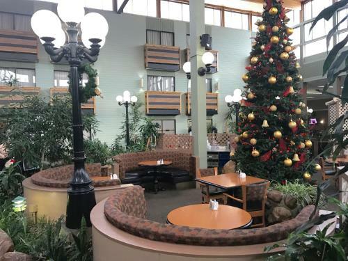 Hotel Red Deer Lodge