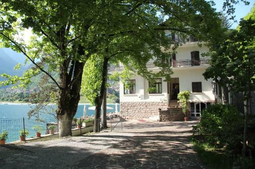Lago Park Hotel