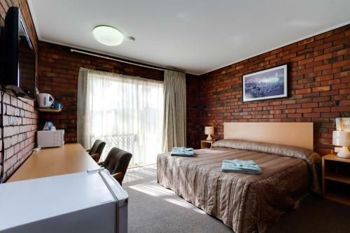 Enfield Motel