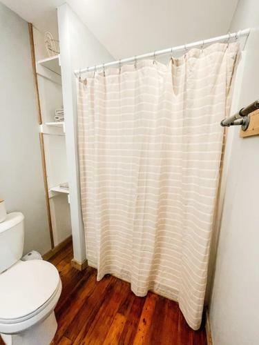 Apartamento Adorable Boho Retreat 1 Block From Downtown Scene