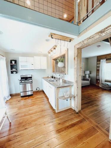 Apartamento Adorable Boho Retreat 1 Block From Downtown Scene