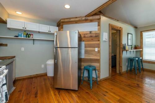 Apartamento Comfy Loft W Huge Couch And Bed In Downtown Lex