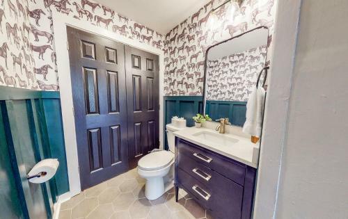 Luxurious Large Home W/ Private Yard Near Nulu