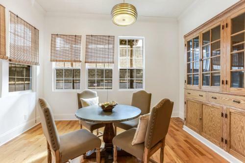 Apartamento Spacious 3br Condo W Pool Steps To St Charles Ave