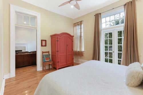 Apartamento Spacious 3br Condo W Pool Steps To St Charles Ave