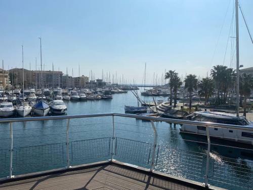 Apartamento Appt 2 Pi�ces Port Fr�jus - M�ga Terrasse + Garage
