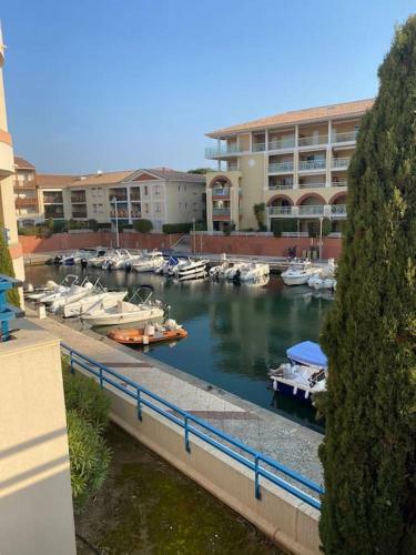 Apartamento Appt 2 Pi�ces Port Fr�jus - M�ga Terrasse + Garage
