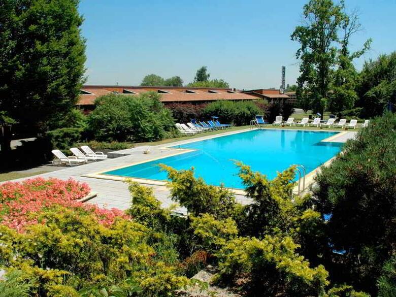Golf Hotel