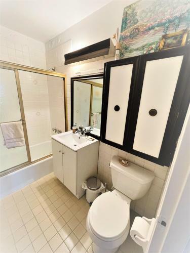 Lovely Private Room In Within 5 Min To Manhattan.