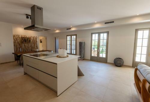 Grimaou - Villa Proven�ale Avec Piscine