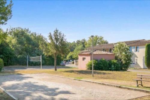 Apartamento 26m With Garden-terrace Residence With Pool