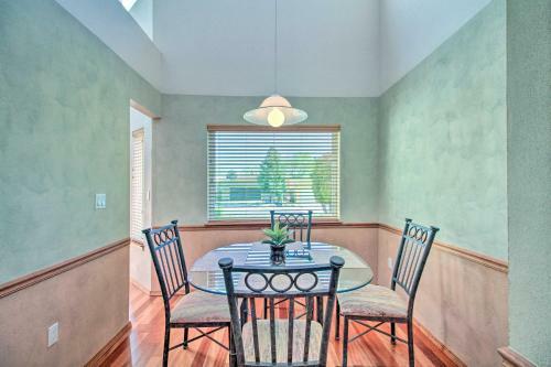 Casa Especial Family Retreat With Pool Table!