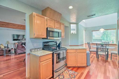 Casa Especial Family Retreat With Pool Table!