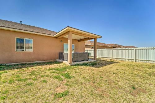 Charming Portales Retreat Across From Enmu!