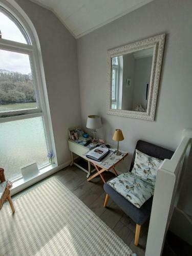 Beautiful 1-bed Riversi Cottage Located In Malpas