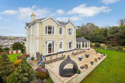 Stunning Apartment In Victorian Villa With Garden
