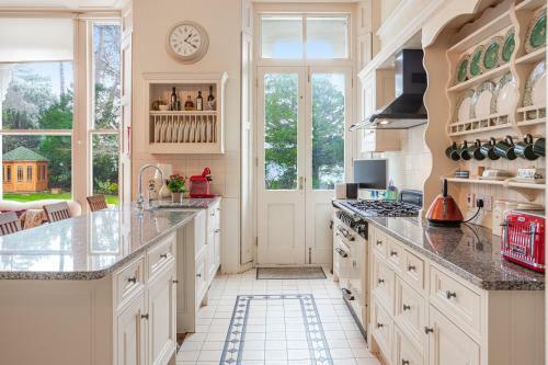 Stunning Apartment In Victorian Villa With Garden