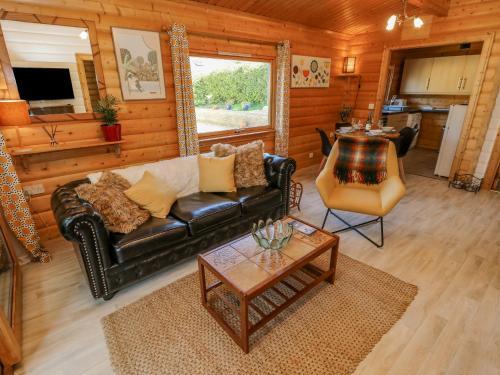 Farmhouse Lodge