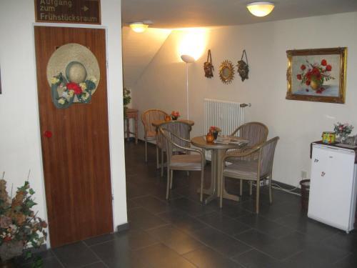 Hostal Hotel Garni Central