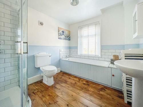 Harvest Moon - 2 Bedroom Cottage Close To Harbour