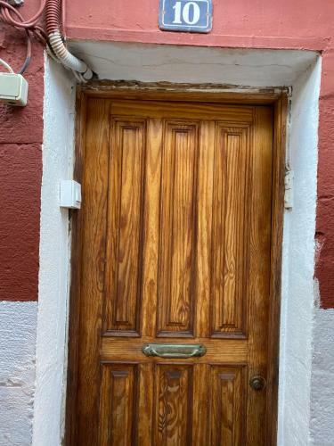 Apartamento Amplio Piso En Primera Linea de Playa. Casco Antiguo