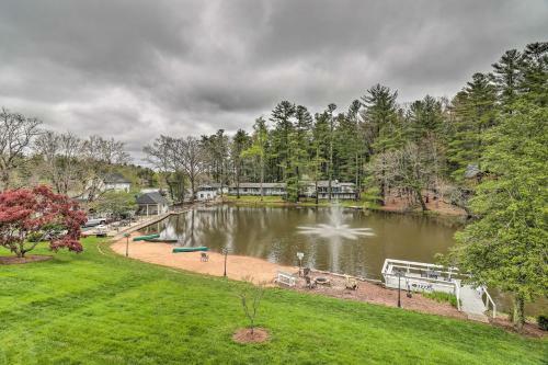 Apartamento Chic Flat Rock Condo With Balcony And Lake View!