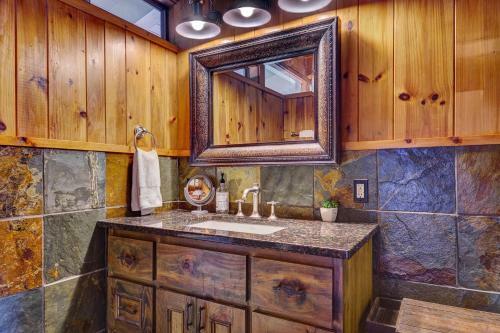 Hilltop Hideaway