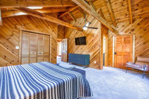 Laurel Lodge