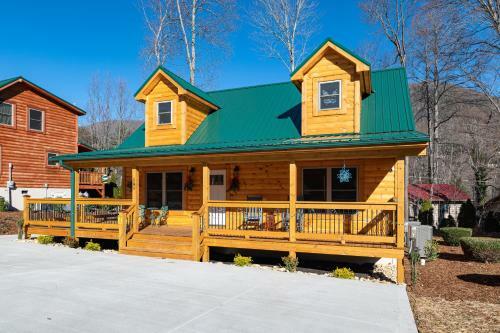 The Snow Owl Cabin