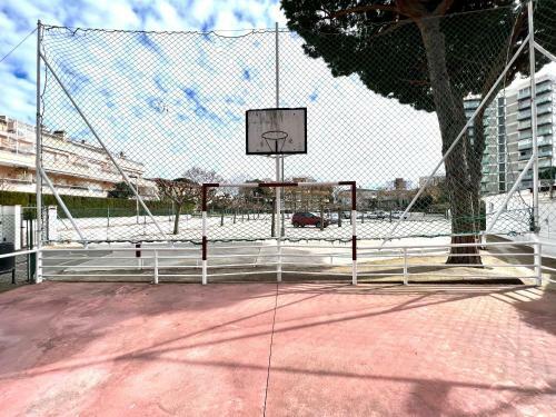 Oriol Center Apartments